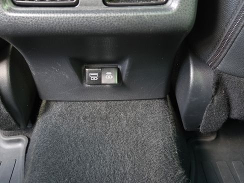 Used 2025 Toyota Camry SE FWD image 11