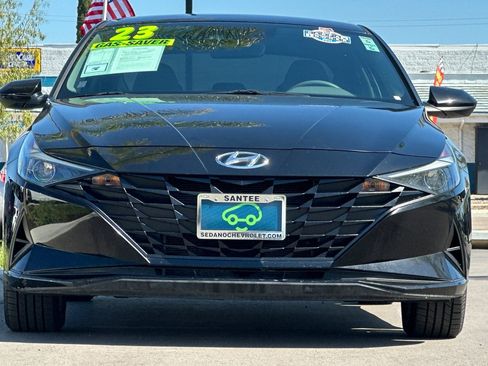 Used 2023 Hyundai Elantra Blue FWD image 9