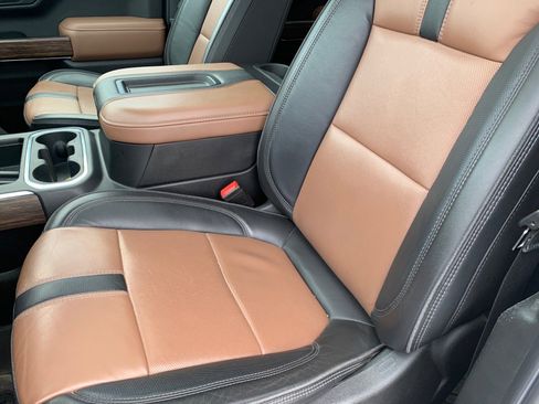 Used 2022 Chevrolet Silverado 1500 High Country AWD/4WD image 8