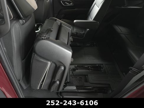 Used 2024 GMC Yukon SLT w/ SLT Luxury Package AWD/4WD image 36