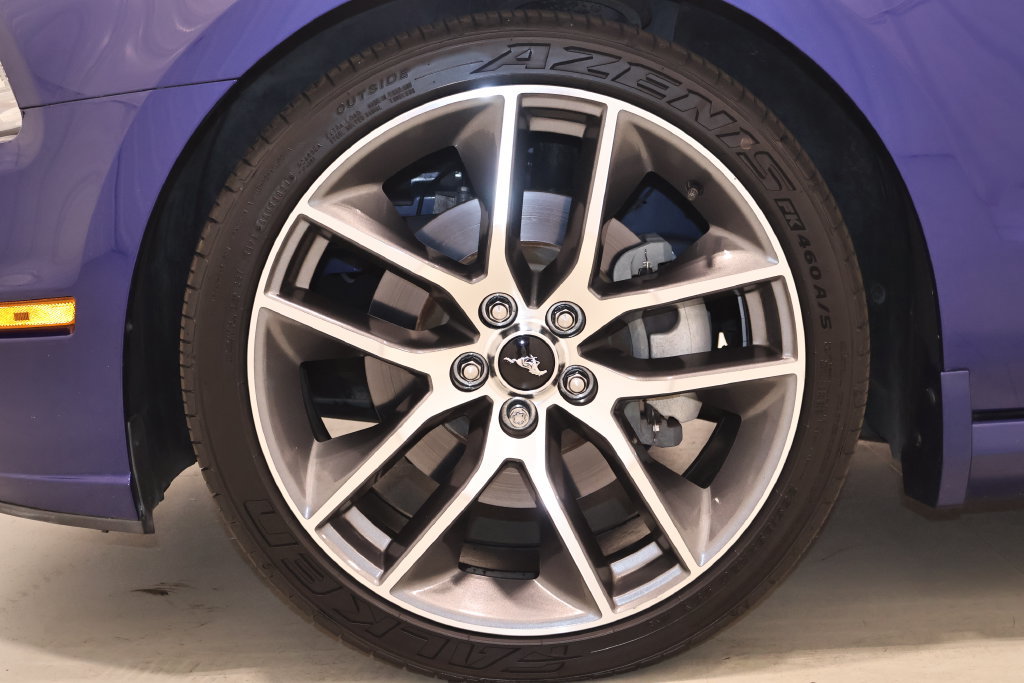 Used 2014 Ford Mustang GT Premium RWD image 36