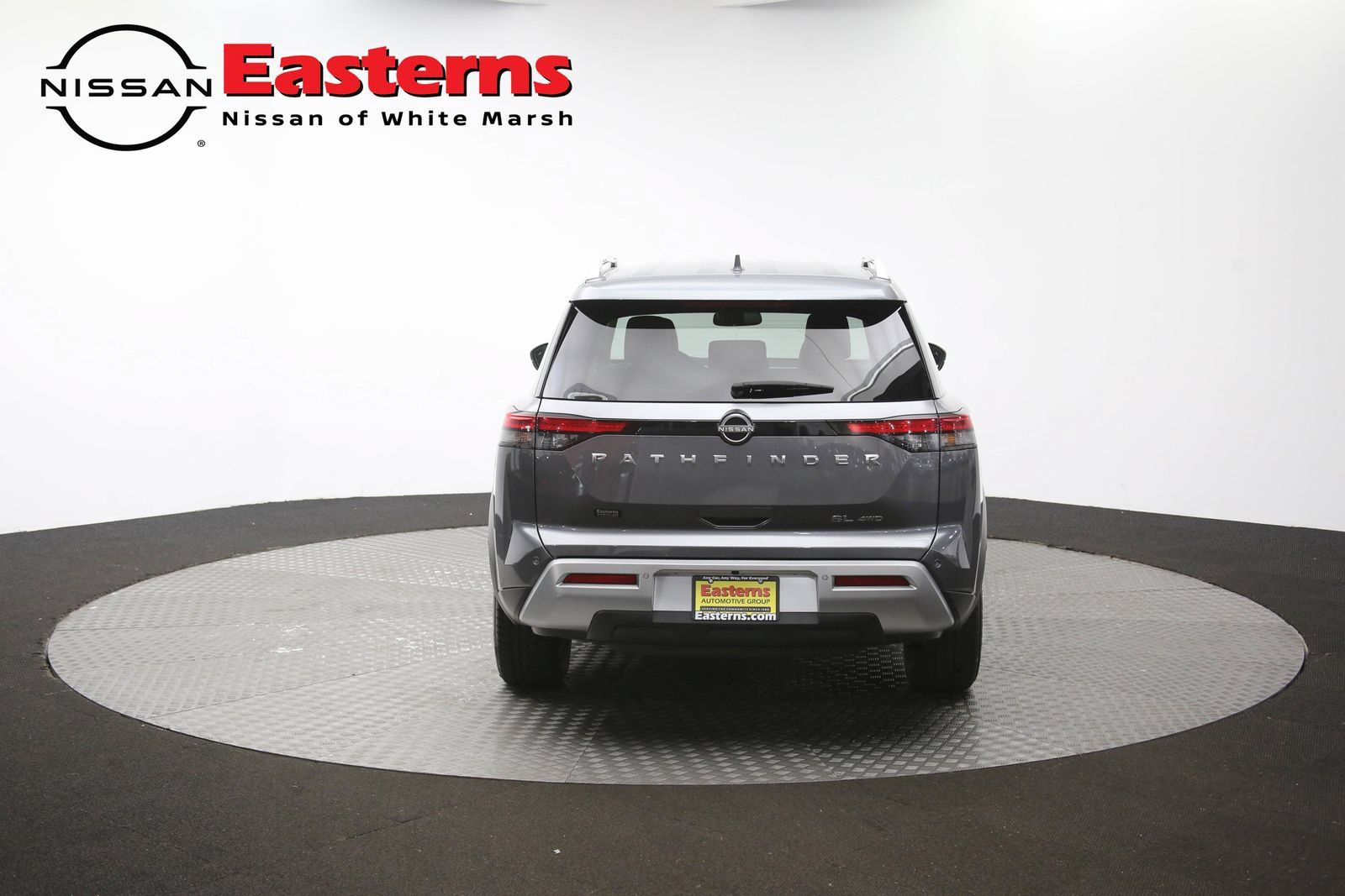 Used 2022 Nissan Pathfinder SL AWD/4WD image 37