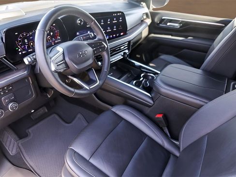 Used 2025 Chevrolet Tahoe Z71 w/ Comfort Package image 10