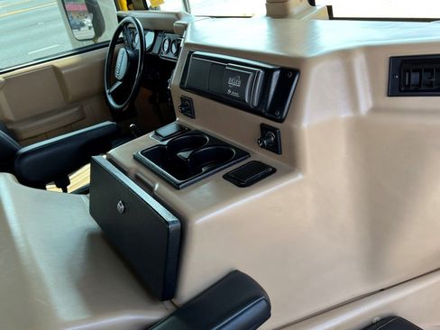 Used 1999 HUMMER H1 4-Door Open Top image 9