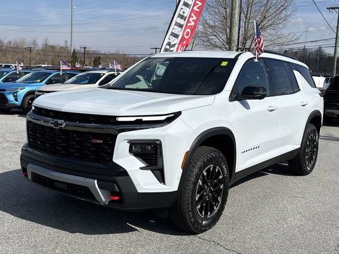 New 2026 Chevrolet Traverse Z71 w/ Enhanced Driving Package image 4