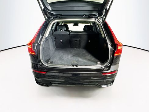 Used 2025 Volvo XC60 B5 Plus w/ Climate Package image 30