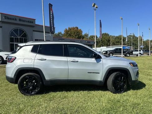 New 2026 Jeep Compass Latitude AWD/4WD image 6