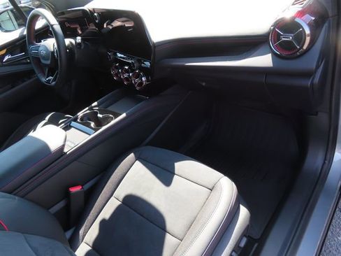 Used 2025 Chevrolet Blazer EV RS AWD/4WD image 46