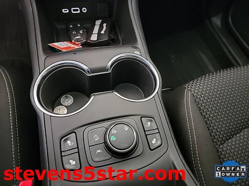 Used 2023 GMC Terrain SLE w/ Driver Convenience Package image 16