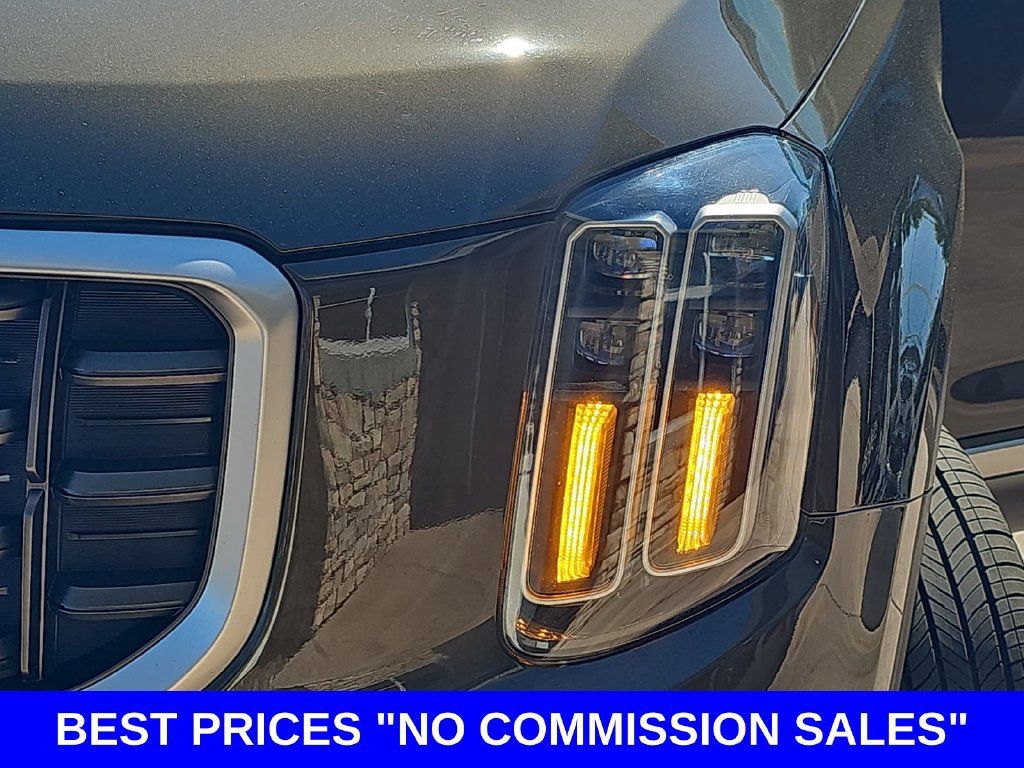 Used 2025 Kia Telluride S FWD image 35