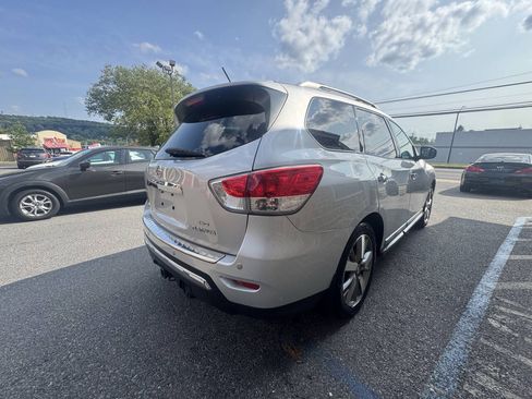 Used 2015 Nissan Pathfinder Platinum w/ Cargo Package FWD image 8