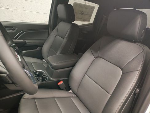 New 2026 GMC Canyon Elevation w/ Convenience Package image 24