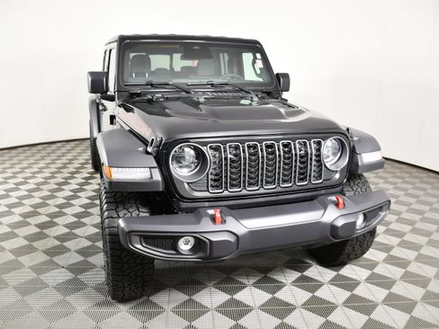 Used 2026 Jeep Gladiator Rubicon AWD/4WD image 3