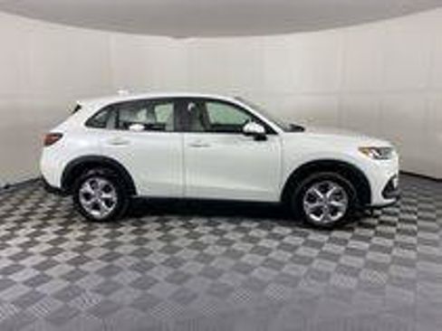 Used 2023 Honda HR-V LX image 14