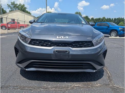 Used 2024 Kia Forte LXS FWD image 8