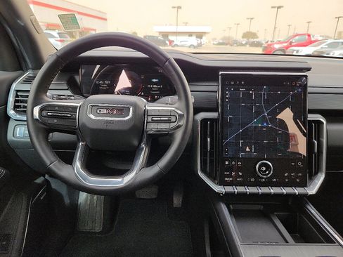 Used 2025 GMC Acadia Elevation w/ Elevation Premium Package image 12