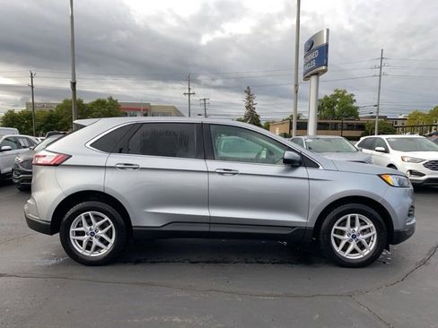 Certified 2022 Ford Edge SEL w/ Convenience Package image 4