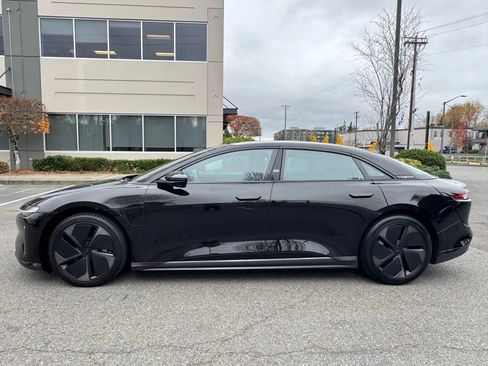 Used 2023 Lucid Air Touring image 6