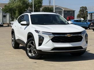 Used 2025 Chevrolet Trax LT video 2