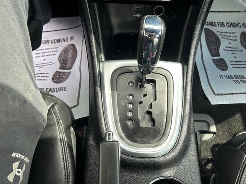 Used 2012 Chrysler 200 Limited image 17