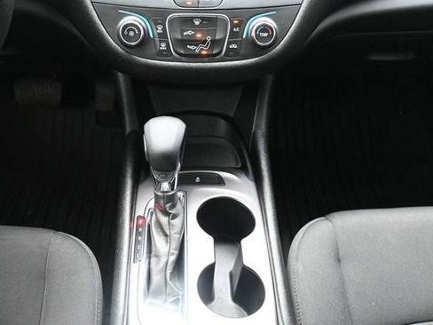 Used 2022 Chevrolet Malibu LS FWD image 22