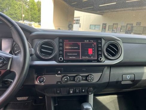 Used 2020 Toyota Tacoma TRD Sport RWD image 27