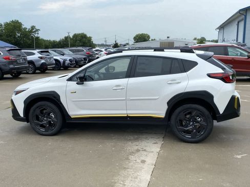 Used 2025 Subaru Crosstrek 2.5i Sport AWD/4WD image 3