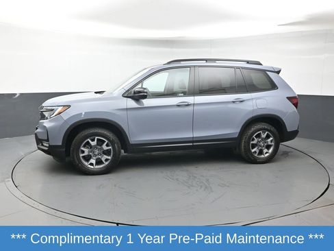 Used 2023 Honda Passport TrailSport image 2
