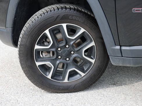 Used 2020 Jeep Compass Trailhawk AWD/4WD image 26