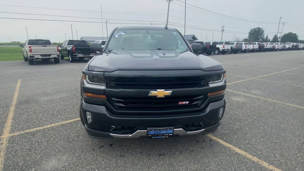 Used 2018 Chevrolet Silverado 1500 LT w/ All Star Edition AWD/4WD image 3