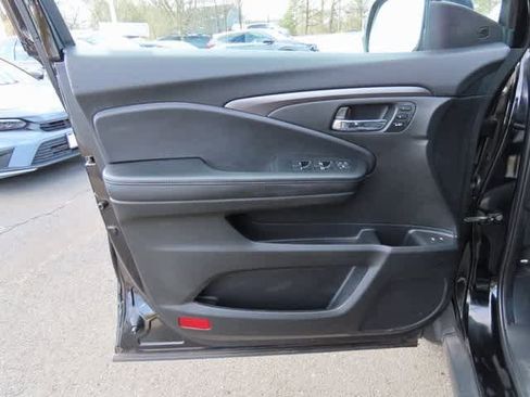 Used 2022 Honda Pilot Special Edition image 16