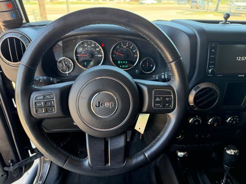 Used 2018 Jeep Wrangler Unlimited Sport w/ Connectivity Group image 20