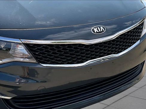 Used 2016 Kia Optima LX FWD image 29