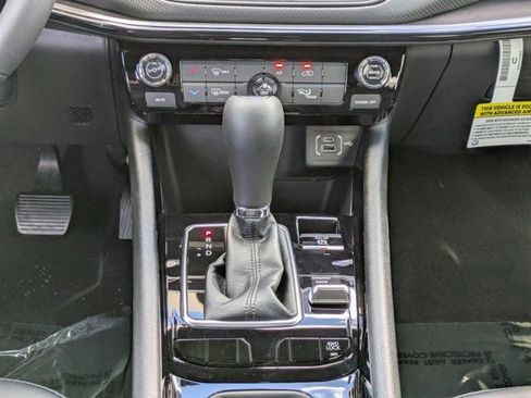 New 2026 Jeep Compass Latitude image 17