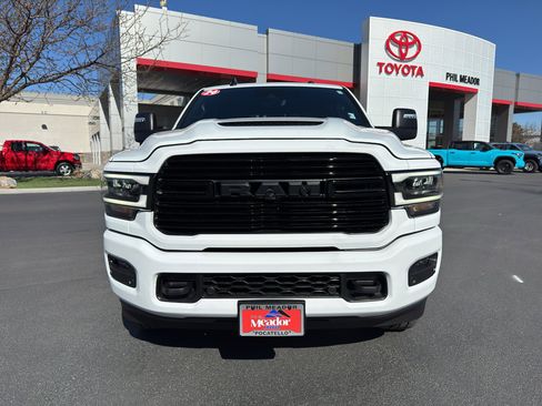 Used 2024 RAM 2500 Laramie w/ Night Edition AWD/4WD image 6