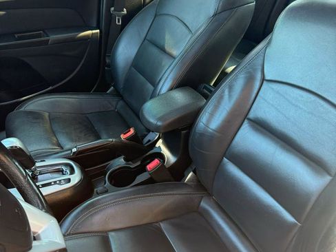 Used 2014 Chevrolet Cruze LT image 4