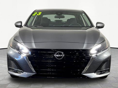 Used 2023 Nissan Altima 2.5 SV FWD image 2