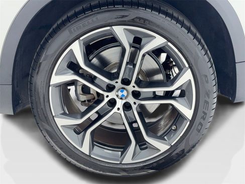 Used 2022 BMW X5 sDrive40i w/ Premium Package image 58