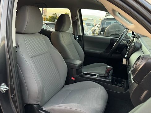 Used 2023 Toyota Tacoma SR AWD/4WD image 18