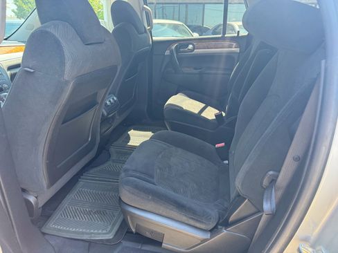 Used 2011 Buick Enclave CX image 12