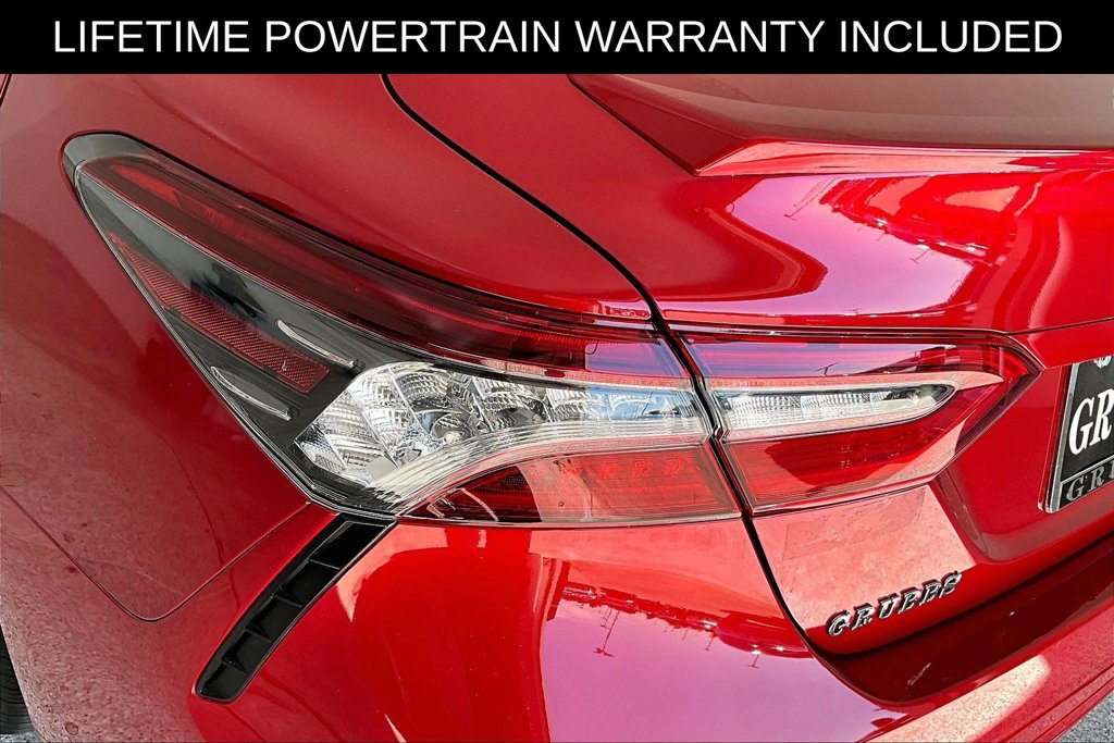 Used 2022 Toyota Camry XSE FWD image 39