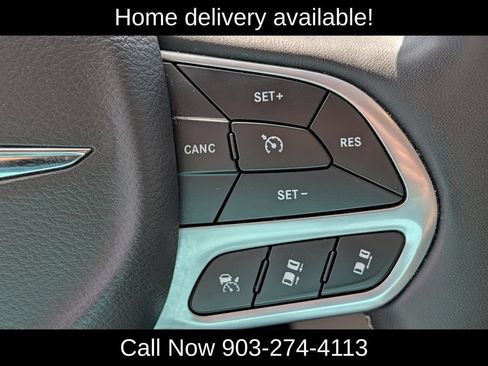 Used 2023 Chrysler Pacifica Touring-L FWD image 20