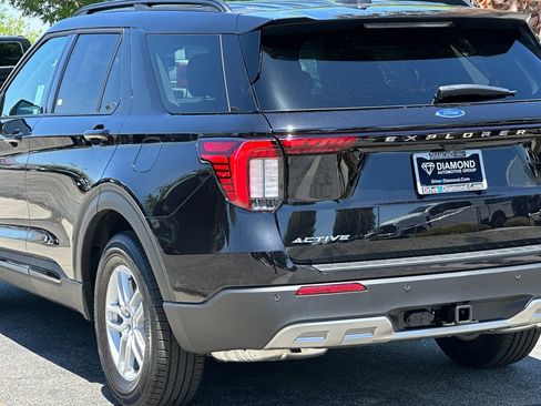 New 2026 Ford Explorer Active w/ Active Comfort Package RWD image 5