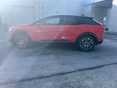 Certified 2025 Cadillac Optiq Sport 1 image 6