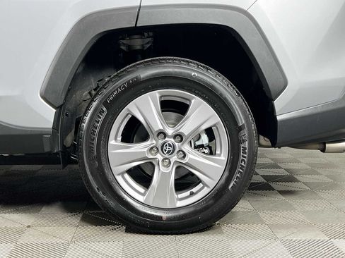 Used 2025 Toyota RAV4 XLE AWD/4WD image 29