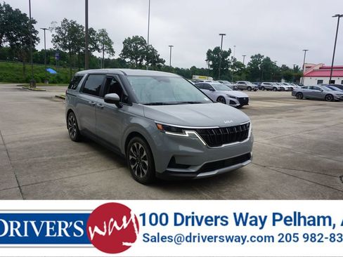 Used 2024 Kia Carnival EX FWD image 1