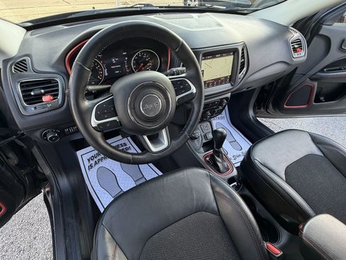 Used 2018 Jeep Compass Trailhawk w/ Navigation Group image 26