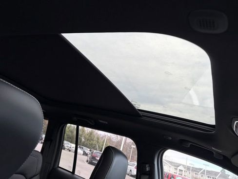 New 2026 Jeep Grand Cherokee Limited image 32