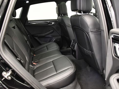 Used 2025 Porsche Macan image 54