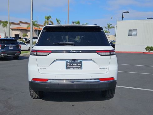 Used 2024 Jeep Grand Cherokee Laredo image 7